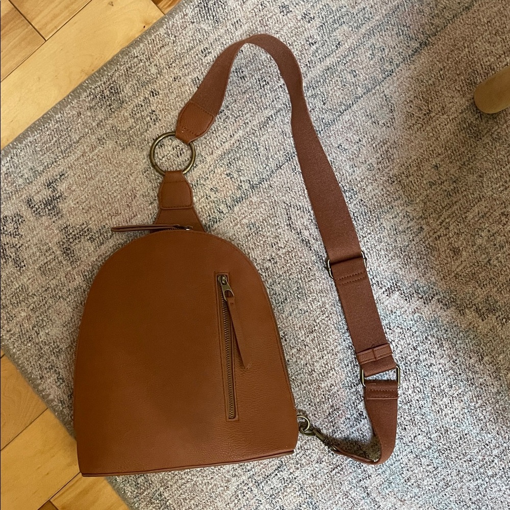 Universal Thread Brown crossbody
